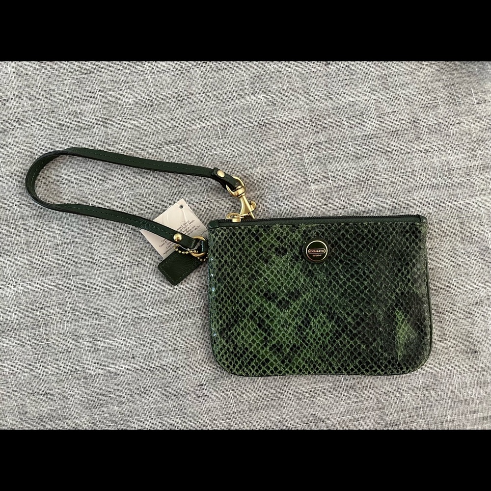 Coach Wristlet TAG ON